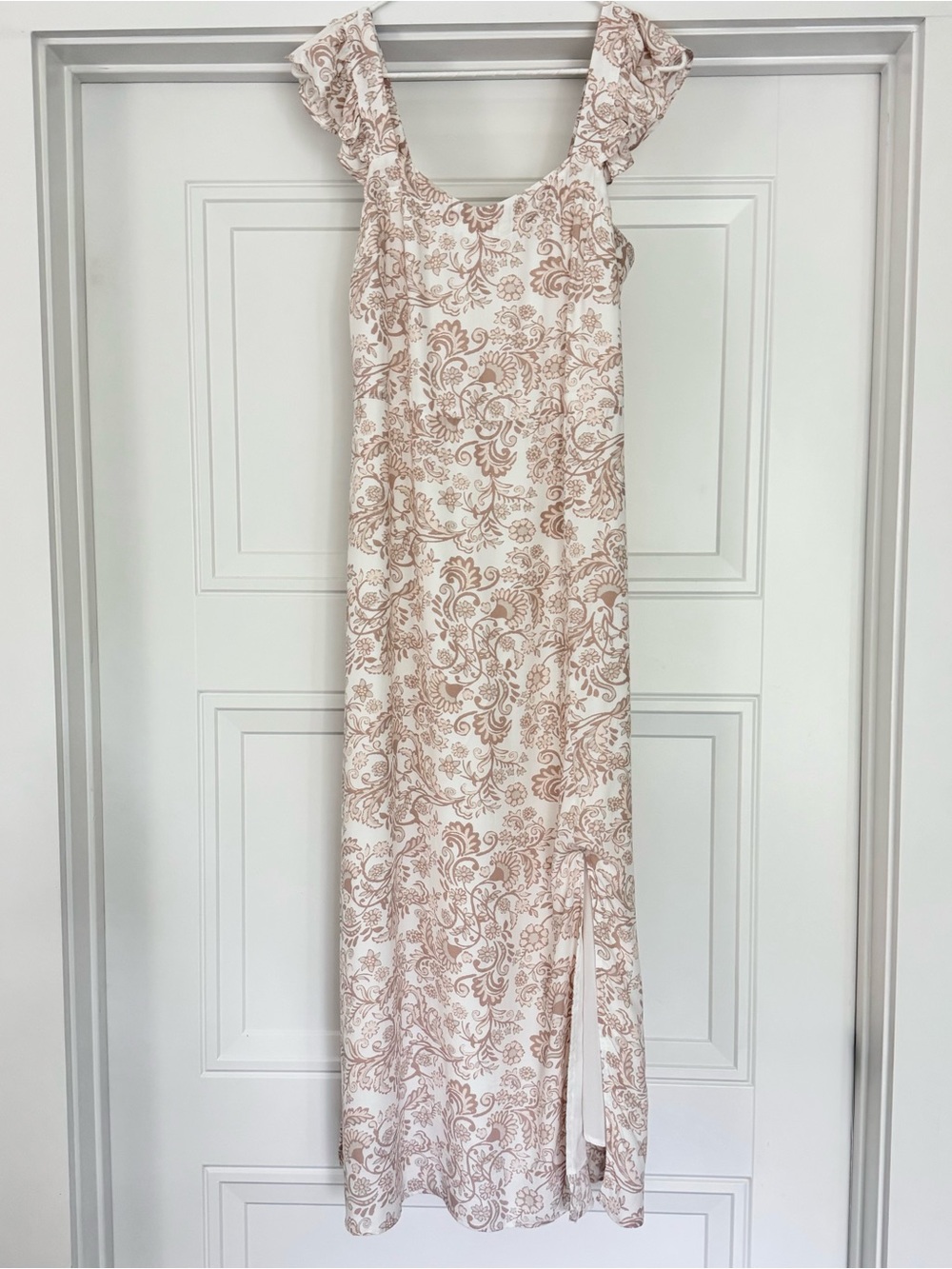 LOFT Cream Maxi Dress with Ruffle Straps and Beige Floral Pattern, Size 2